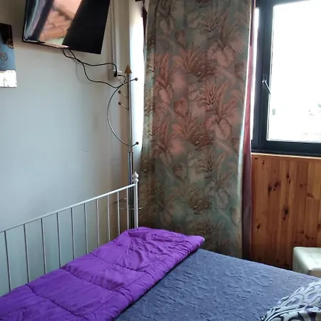 La Fruta בית הארחה 2*